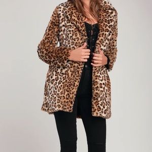 NWOT 🐆 Lulus Leopard Faux Fur Coat
